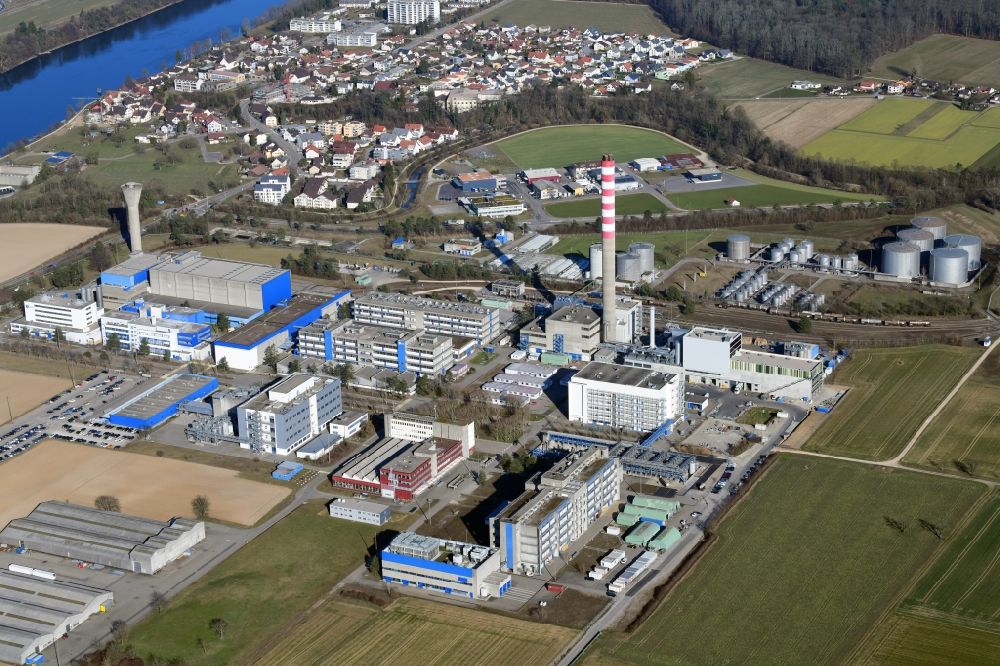 Aerial photograph Sisseln - Building and production halls on the premises of the chemical manufacturers DSM Nutritional Products AG in Sisseln in the canton Aargau, Switzerland