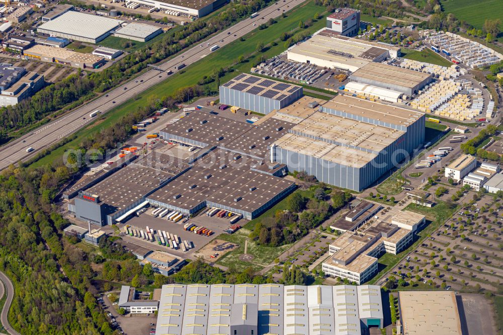 Aerial photograph Karlsruhe - Building and production halls on the premises of Robert Bosch GmbH in the district Durlach in Karlsruhe in the state Baden-Wuerttemberg, Germany