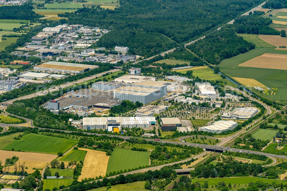 Aerial photograph Karlsruhe - Building and production halls on the premises of Robert Bosch GmbH in the district Durlach in Karlsruhe in the state Baden-Wuerttemberg, Germany