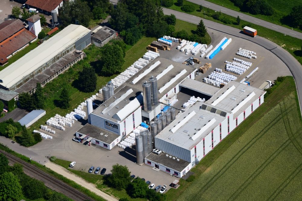 Aerial image Grießen - Building and production halls on the premises of Schaetti GmbH Kunststoff-mahl- factory on Industriestrasse in Griessen in the state Baden-Wuerttemberg, Germany