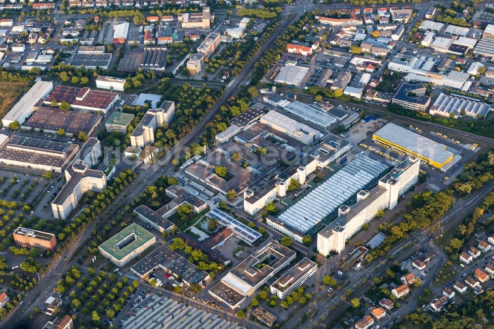 Aerial photograph Karlsruhe - Building and production halls on the premises Siemens in the district Knielingen in Karlsruhe in the state Baden-Wurttemberg, Germany