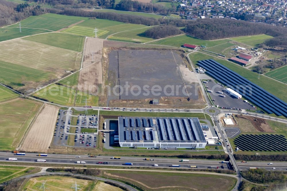 Niestetal from the bird's eye view: Building and production halls on the premises of SMA in Niestetal in the state Hesse, Germany