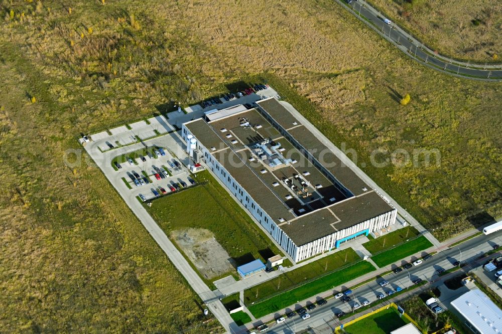 Aerial image Berlin - Building and production halls on the premises of Swissbit Germany AG in CleanTech Business Park in the district Marzahn in Berlin, Germany