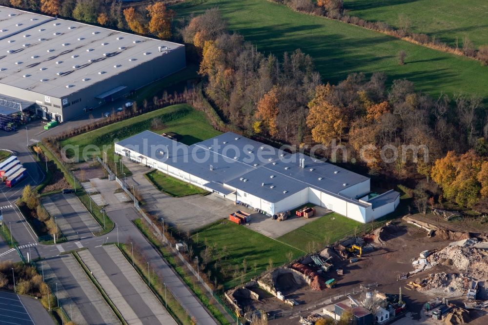 Kandel from above - Building and production halls on the premises ThermoFisher in the district Minderslachen in Kandel in the state Rhineland-Palatinate, Germany