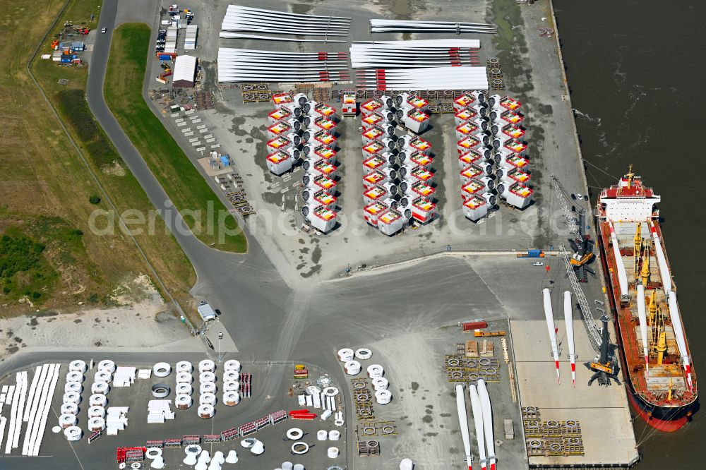 Aerial image Cuxhaven - Building and production halls on the premises of Titan Wind Energy (Germany) GmbH on street Hermann-Honnef-Strasse in Cuxhaven in the state Lower Saxony, Germany