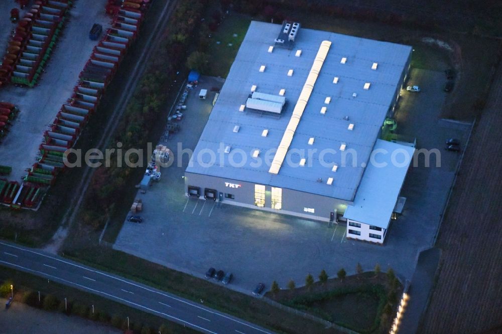 Bad Laer from above - Building and production halls on the premises of TKT Kunststoff-Technik GmbH in the district Mueschen in Bad Laer in the state Lower Saxony, Germany