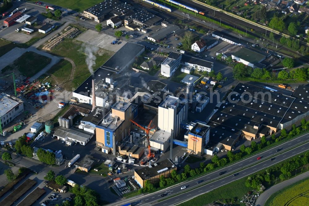 Aerial image Uelzen - Building and production halls on the premises of Uelzena eG Im Neuen Felde in Uelzen in the state Lower Saxony, Germany