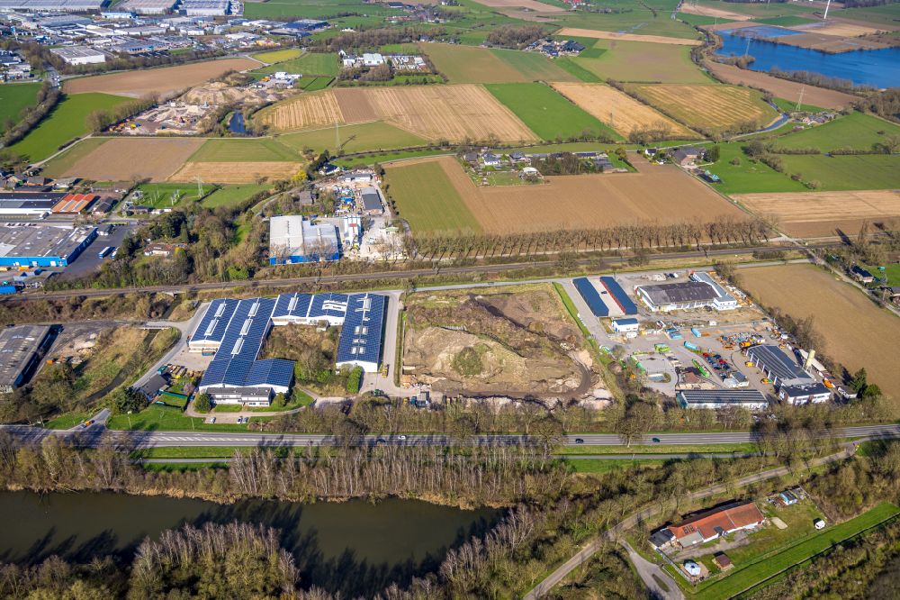 Aerial photograph Emmerich am Rhein - Building and production halls on the premises of VOSCH Equipment on street Blackweg in Emmerich am Rhein in the state North Rhine-Westphalia, Germany