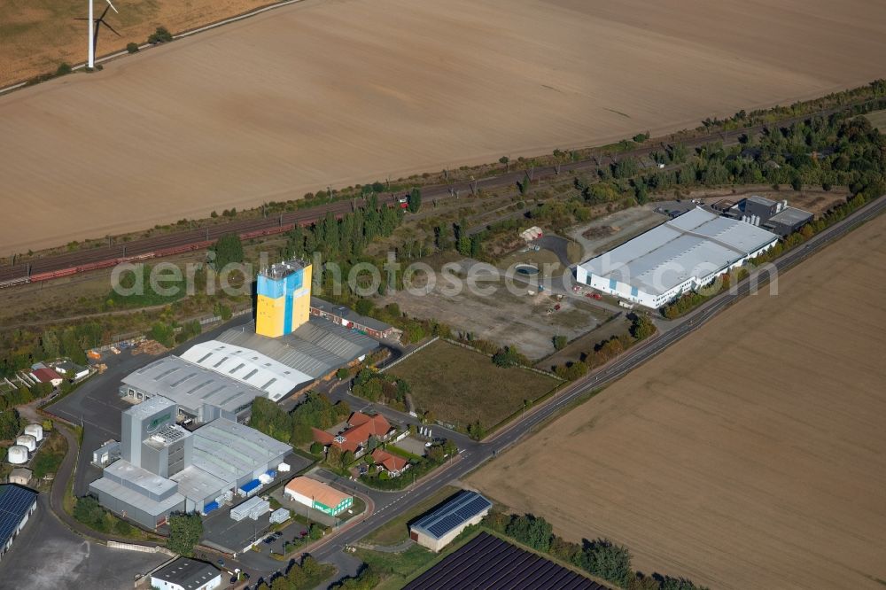 Aerial photograph Eilsleben - Building and production halls on the premises of H. Wilhelm Schaumann GmbH and of LIGRANA GmbH in the industrial area on Kirchberg on Ovelguenner Strasse in Eilsleben in the state Saxony-Anhalt, Germany
