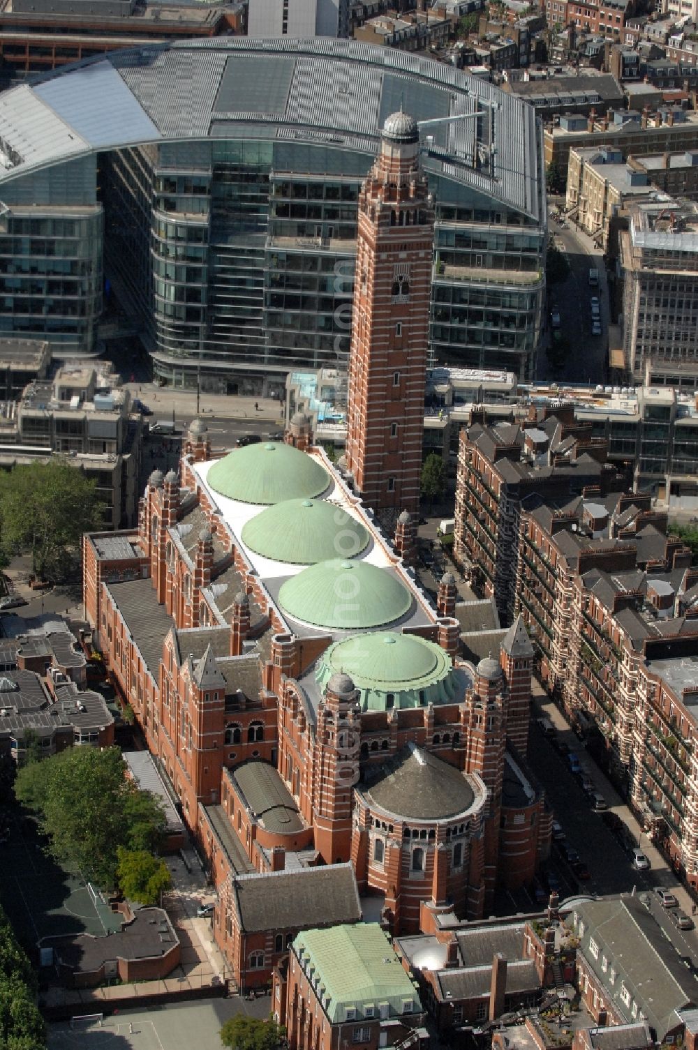 Aerial photograph London - View at the Westminster Cathedral in the district City of Westminster in London in the county of Greater London Westminster Cathedral is the cathedral church of the Roman Catholic archdiocese of Westminster and the main church of England and Wales. She wears the patronal feast of the Holy Blood