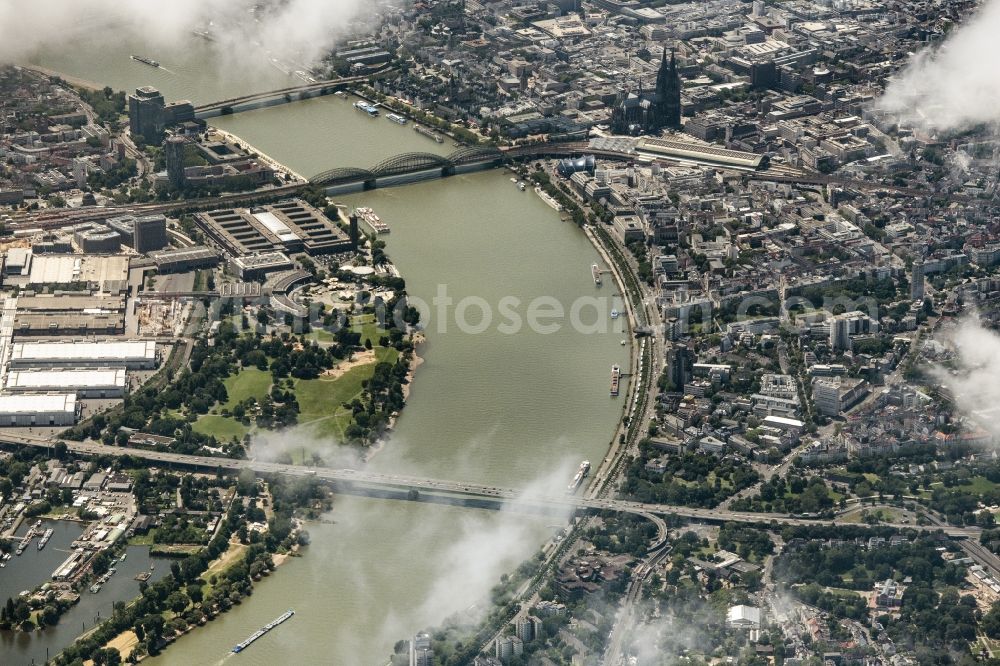Aerial photograph Köln - Weather conditions with cloud formation ueber dem Rhein in Cologne in the state North Rhine-Westphalia, Germany