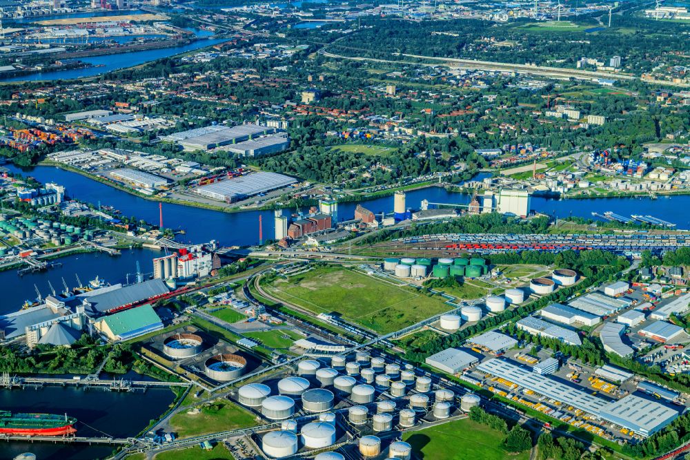 Aerial photograph Hamburg - Wilhelmsburg industry and residential area Reiherstieg in Hamburg, Germany