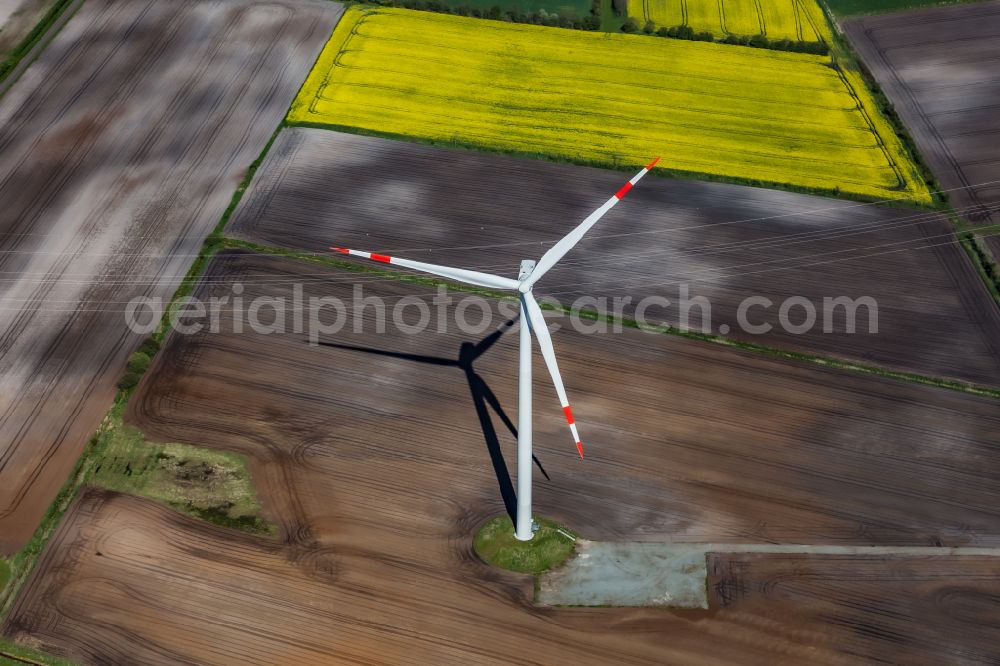 Handewitt from the bird's eye view: Wind turbine windmills on a field in Handewitt in the state Schleswig-Holstein, Germany