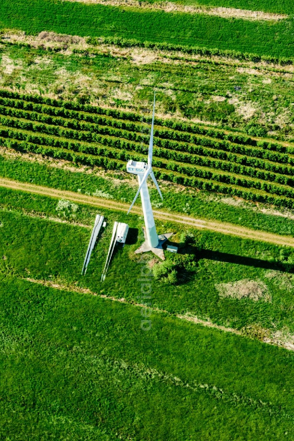 Aerial photograph Agathenburg - Wind turbine windmills on a field in Agathenburg in the state Lower Saxony, Germany