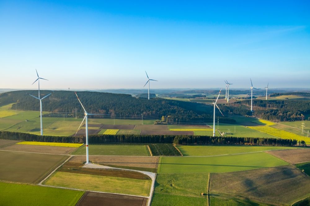 Aerial photograph Brilon - Wind turbine windmills on a field in Brilon in the state North Rhine-Westphalia, Germany