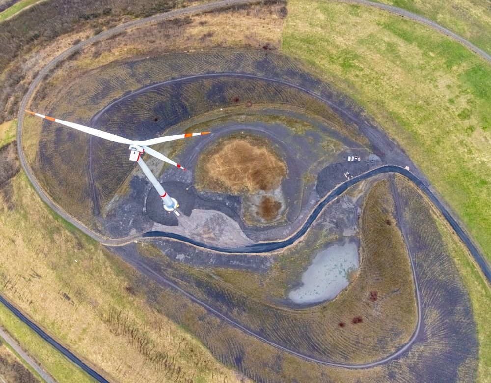 Aerial image Gladbeck - Wind turbine installation on the overburden dump hill of the Mottbruchhalde in Gladbeck at Ruhrgebiet in the state North Rhine-Westphalia, Germany