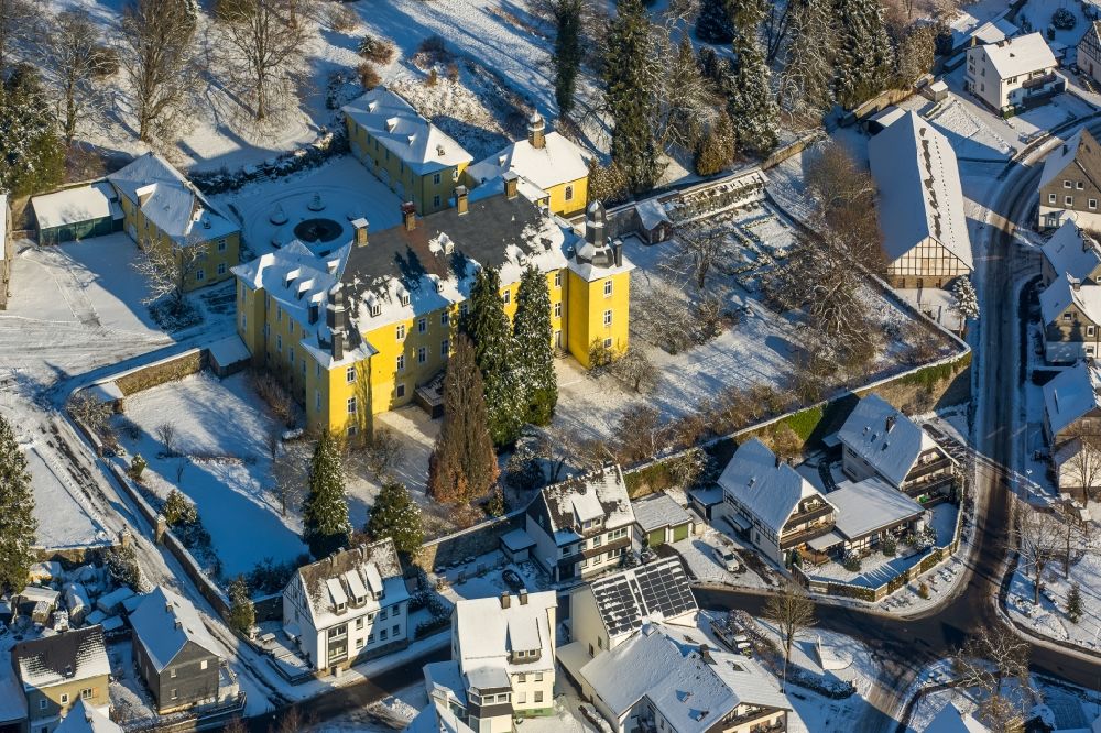 Aerial photograph Olsberg - Palace Antfeld in Olsberg in the state North Rhine-Westphalia