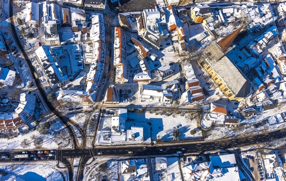 Unna from above - Wintry snowy old Town area and city center on Wasserstrasse in Unna at Ruhrgebiet in the state North Rhine-Westphalia, Germany