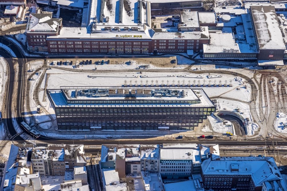 Aerial image Duisburg - Wintry snowy office building Mercator One on Mercatorstrasse in Duisburg in the state North Rhine-Westphalia, Germany