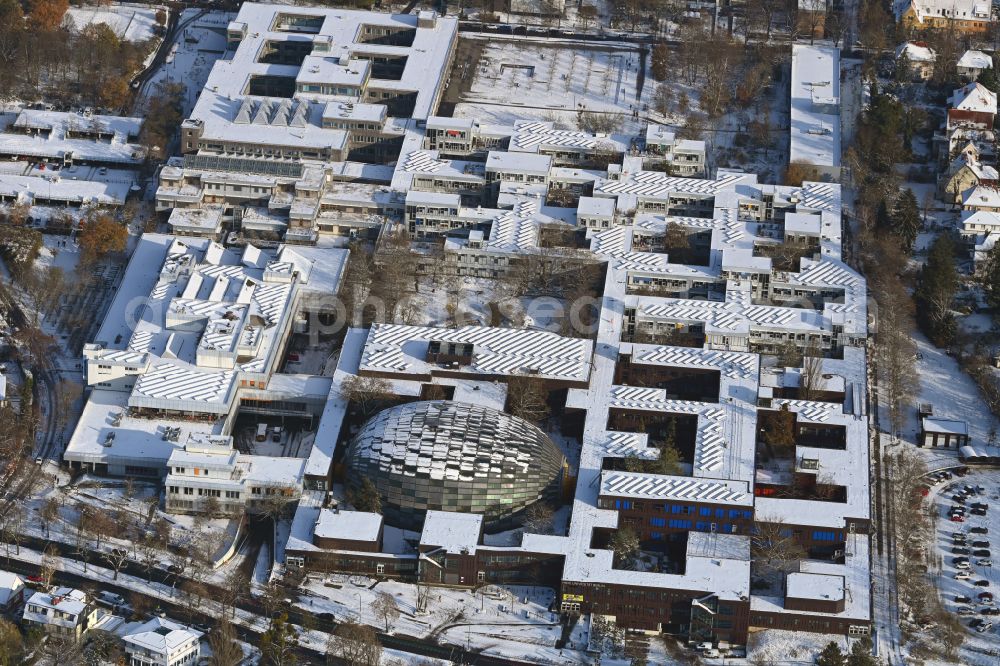 Aerial image Berlin - Wintry snowy campus building of the university Freie Universitaet Berlin with the building of the Philological Library in the Habelschwerdter Allee in the district Dahlem in Berlin