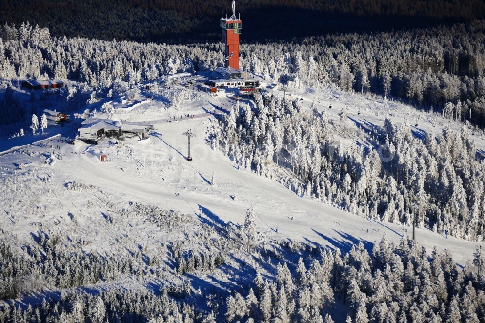 Aerial image Braunlage - Wintry snowy sport- and Leisure Centre of ski- and toboggan run Wurmberg in the district Hohegeiss in Braunlage in the state Lower Saxony