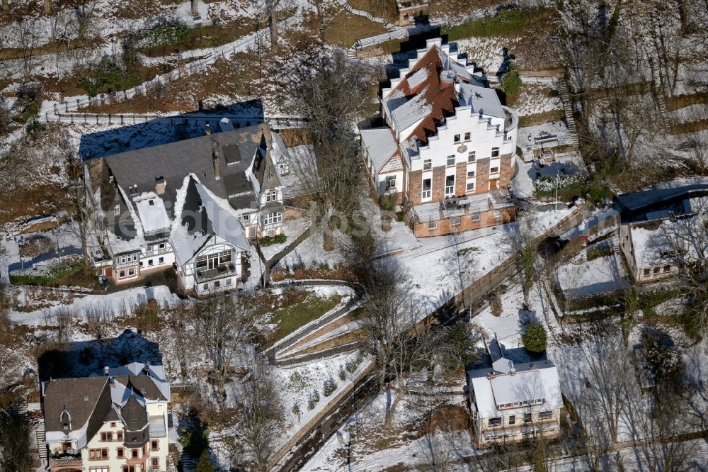 Aerial photograph Marburg - Wintry snowy building of the student association Marburger Burschenschaft Rheinfranken on Lutherstrasse in Marburg in the state Hesse, Germany