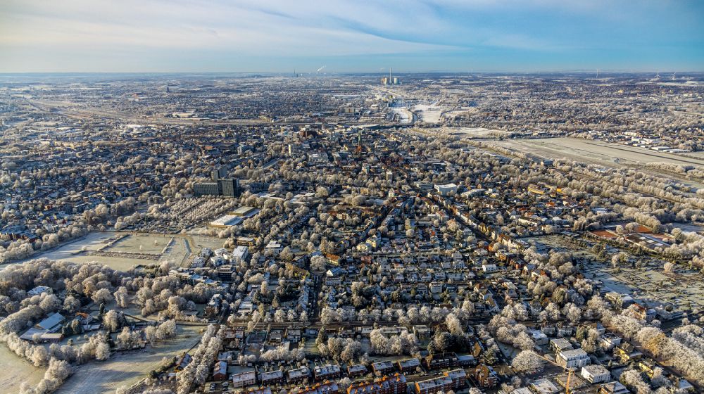Aerial image Hamm - Wintry snowy city area with outside districts and inner city area in Hamm at Ruhrgebiet in the state North Rhine-Westphalia, Germany