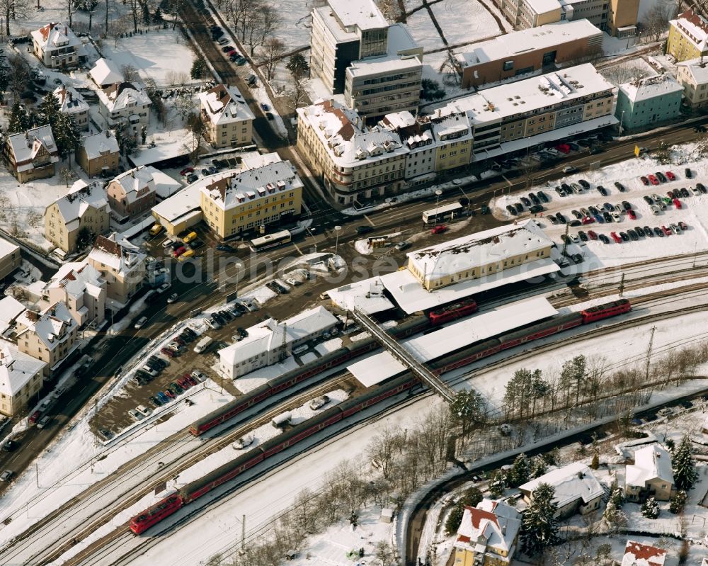 Aerial photograph Geislingen an der Steige - Wintry snowy station railway building of the Deutsche Bahn of trainstation Geislingen (Steige) in Geislingen an der Steige in the state Baden-Wurttemberg, Germany