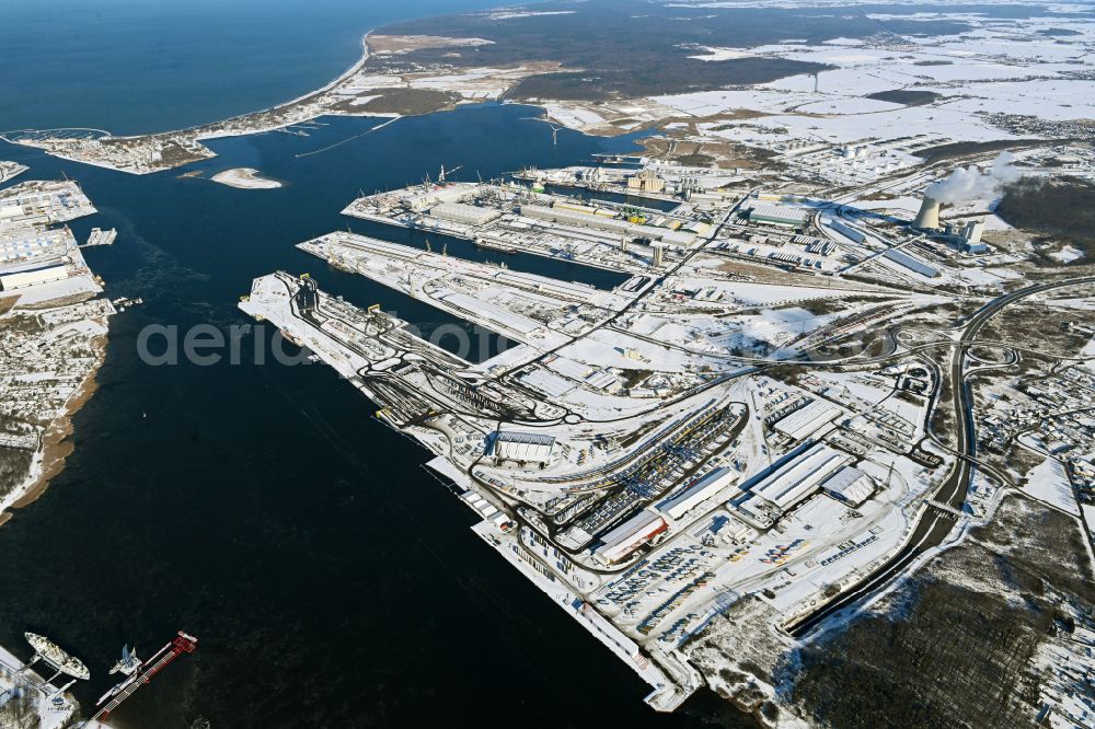 Aerial image Rostock - Wintry snowy port facilities on the shores of the harbor of of Seehafen of ROSTOCK PORT GmbH in the district Peez in Rostock at the baltic sea coast in the state Mecklenburg - Western Pomerania, Germany