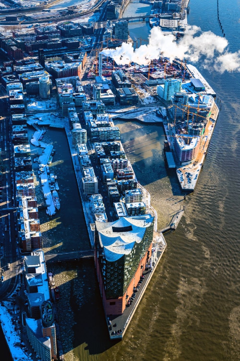 Aerial photograph Hamburg - Wintry snowy the Elbe Philharmonic Hall on the river bank of the Elbe in Hamburg