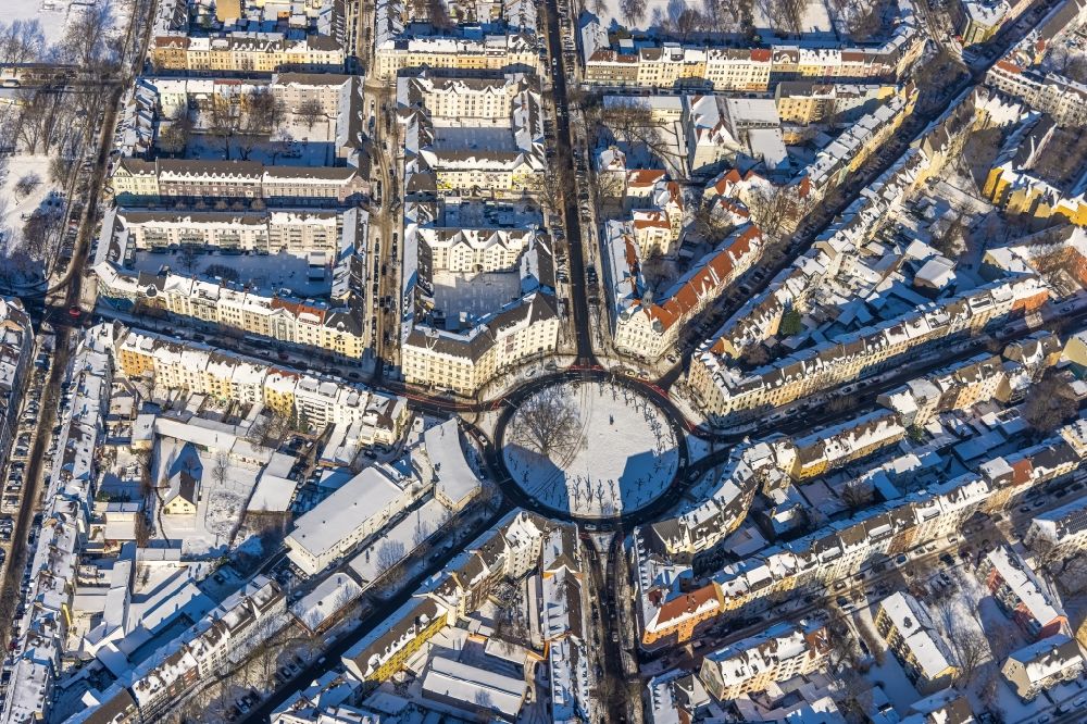 Aerial image Dortmund - Wintry snowy traffic management of the roundabout road Borsigstrasse - Wambeler Strasse in the district Borsigplatz in Dortmund in the state North Rhine-Westphalia, Germany