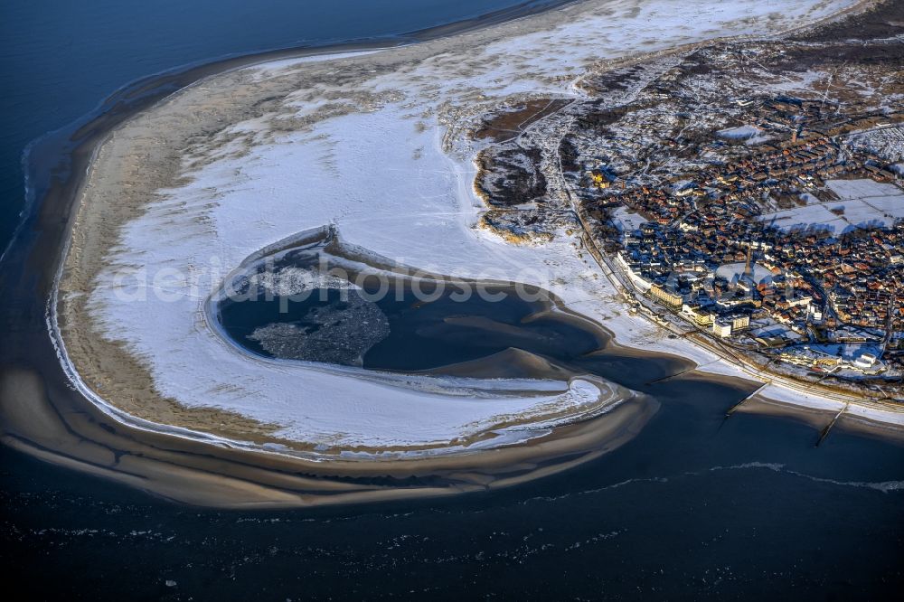 Borkum from above - Wintry snowy coastal area the North Sea island in Borkum in the state Lower Saxony, Germany
