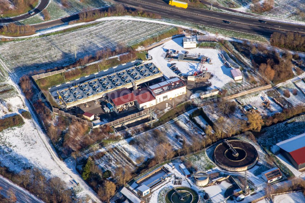 Aerial image Insheim - Wintry snowy power plants of thermal power station Geothermiekraftwerk on street Hinter der Sandgrube in Insheim in the state Rhineland-Palatinate, Germany