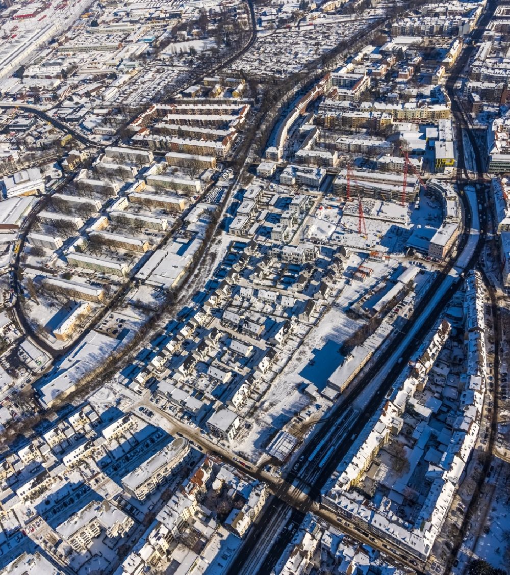 Aerial image Dortmund - Wintry snowy construction site to build a new multi-family residential complex Kaiser-Quartier on Kloennestrasse in Dortmund in the state North Rhine-Westphalia, Germany