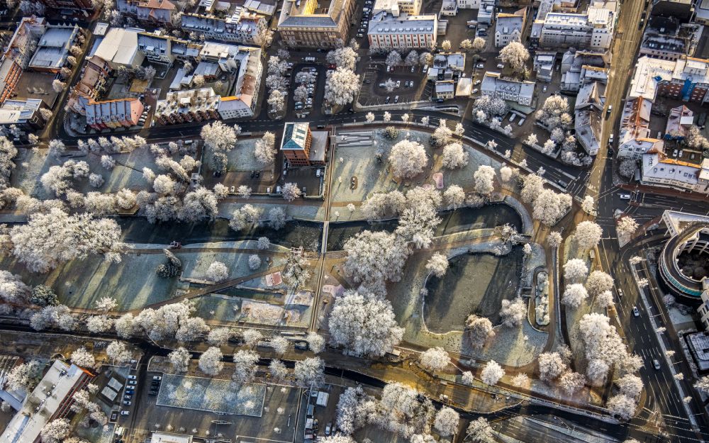Aerial photograph Hamm - Wintry snowy park of Nordringpark in the district Heessen in Hamm at Ruhrgebiet in the state North Rhine-Westphalia, Germany