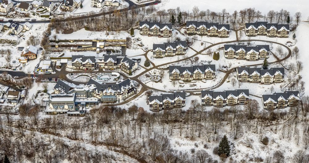 Aerial photograph Winterberg - Wintry snowy city view on down town in Winterberg at Sauerland in the state North Rhine-Westphalia, Germany