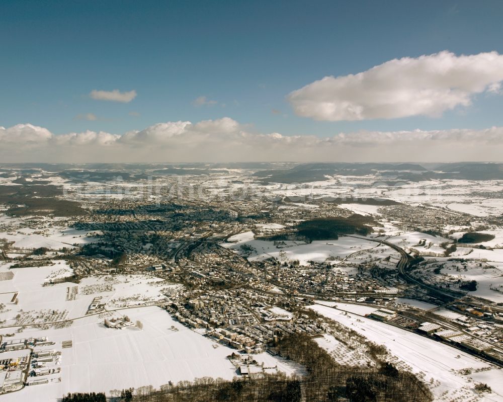 Aerial photograph Göppingen - Wintry snowy city area with outside districts and inner city area in Goeppingen in the state Baden-Wuerttemberg, Germany