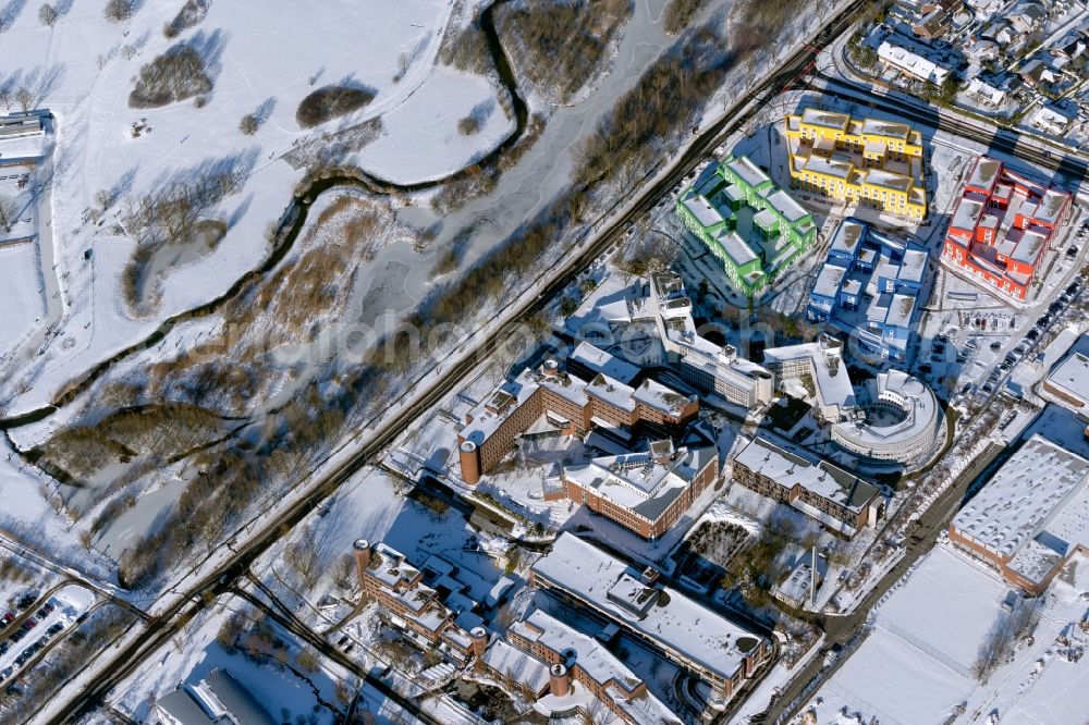 Aerial photograph Münster - Wintry snowy student Residence - Building on Boeselagerstrasse in the district Aaseestadt in Muenster in the state North Rhine-Westphalia, Germany