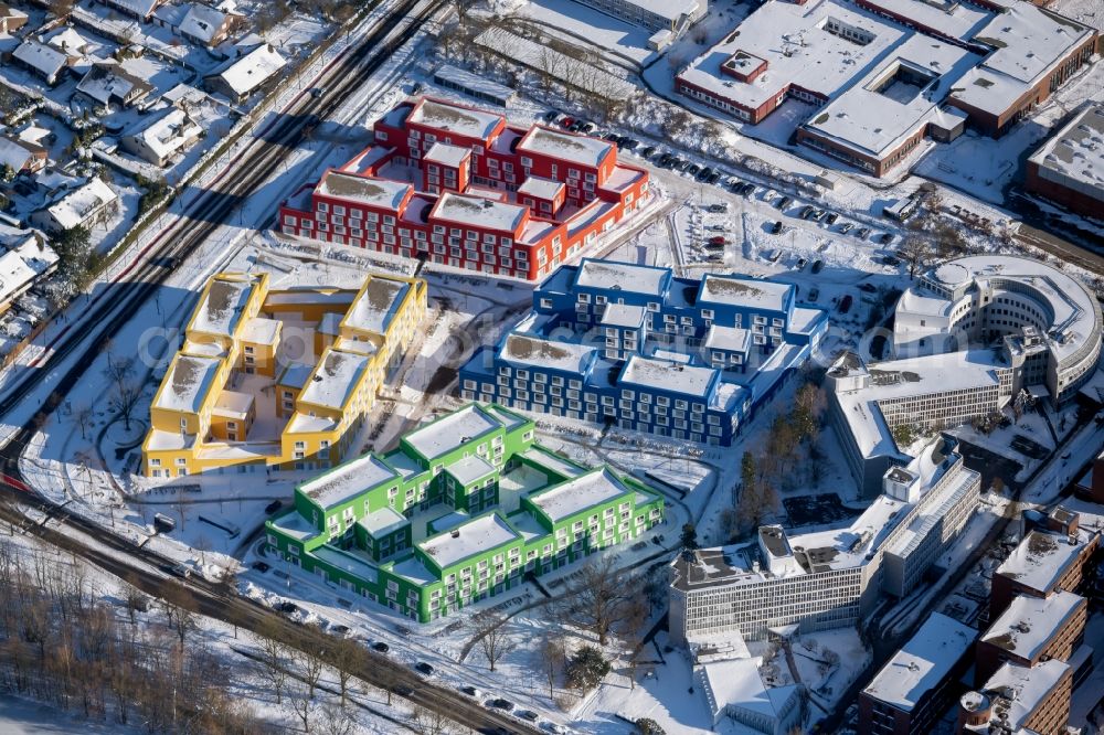 Aerial image Münster - Wintry snowy student Residence - Building on Boeselagerstrasse in the district Aaseestadt in Muenster in the state North Rhine-Westphalia, Germany