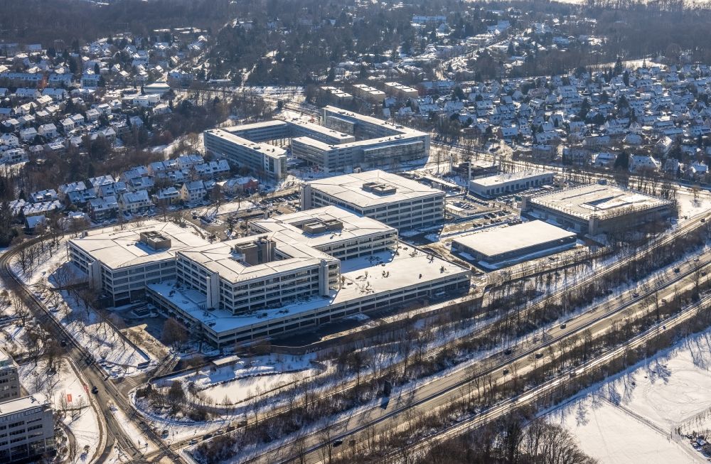 Aerial image Essen - Wintry snowy administration building of the company Karstadt Warenhaus GmbH on Theodor-Althoff-Strasse in Essen in the state North Rhine-Westphalia, Germany