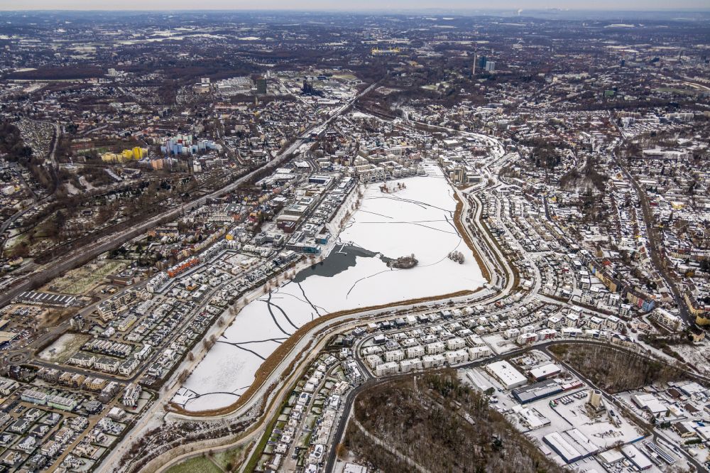 Dortmund from above - Wintry snowy residential area of the multi-family house Settlement at shore Areas of lake Phoenix See in the district Hoerde in Dortmund at Ruhrgebiet in the state North Rhine-Westphalia, Germany
