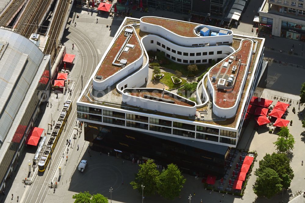 Aerial image Berlin - Residential and commercial building Alea 101 of Redevco Services Deutschland GmbH on regional train station Alexanderplatz on street Rathausstrasse in the district Mitte in Berlin, Germany