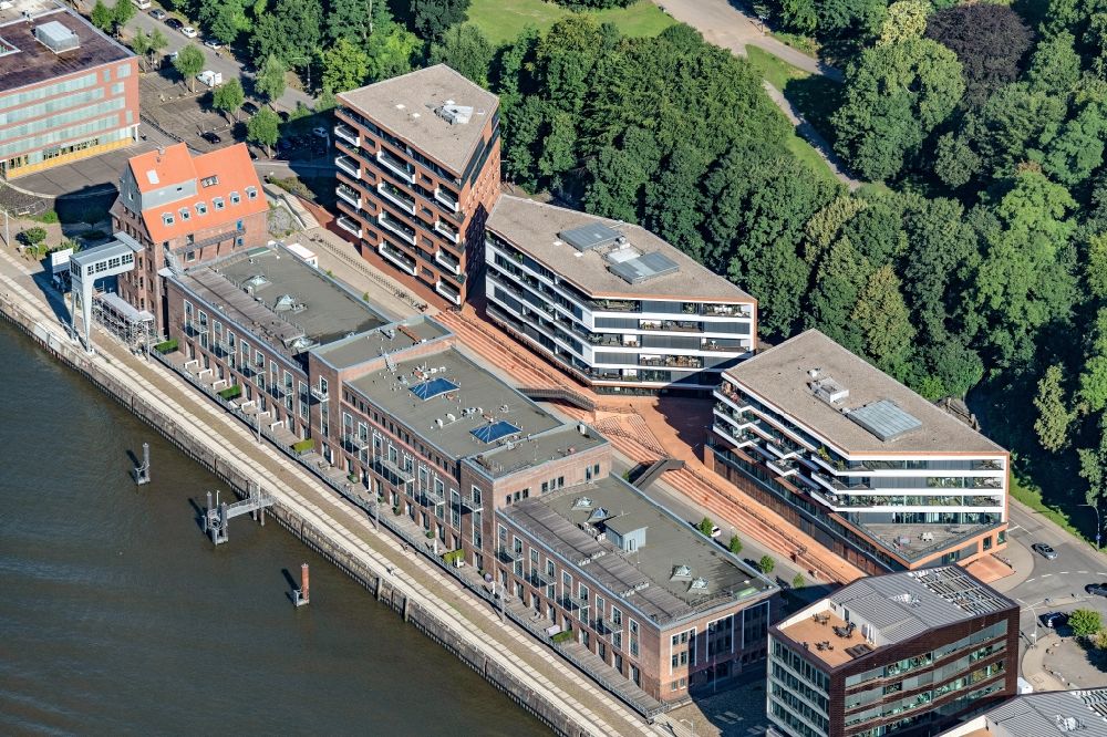Hamburg from the bird's eye view: Residential and commercial building Altonaer Kaispeicher along of the River Elbe in the district Altona in Hamburg, Germany