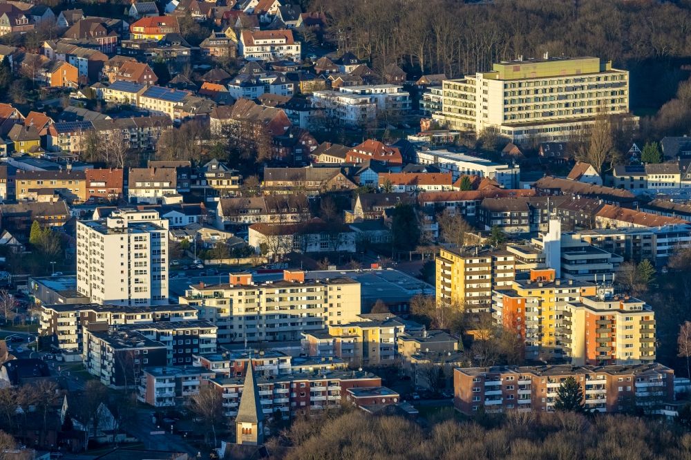 Aerial photograph Hamm - Residential and commercial building district with a shopping mall on Rautenstrauchstrasse - Friedrich-Ebert-Strasse in the district Bockum-Hoevel in Hamm at Ruhrgebiet in the state North Rhine-Westphalia, Germany