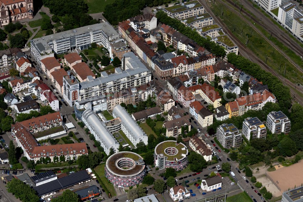 Freiburg im Breisgau from the bird's eye view: Residential and commercial building district in the district Stuehlinger in Freiburg im Breisgau in the state Baden-Wuerttemberg, Germany