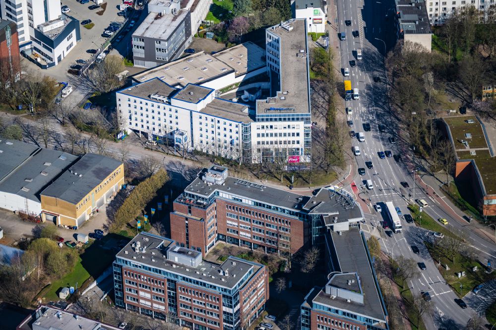 Hamburg from the bird's eye view: Residential and commercial building district on street Holstenkamp in the district Stellingen in Hamburg, Germany
