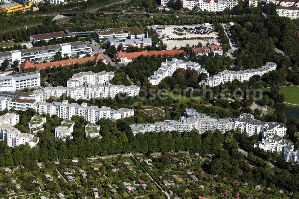 München from above - Residential and commercial building district between Hansastrasse and Siegenburger Strasse in the district Sendling-Westpark in Munich in the state Bavaria, Germany
