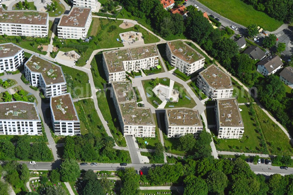 München from the bird's eye view: New multi-family residential complex ParkStyle in the district Aubing-Lochhausen-Langwied in Munich in the state Bavaria, Germany