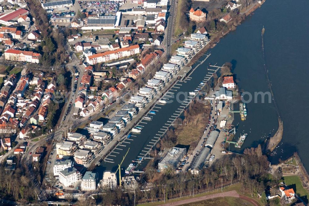 Speyer from above - Residential buildings in the development area on the river Rhine quayside of the former port Hafenstrasse in Speyer in the state Rhineland-Palatinate, Germany