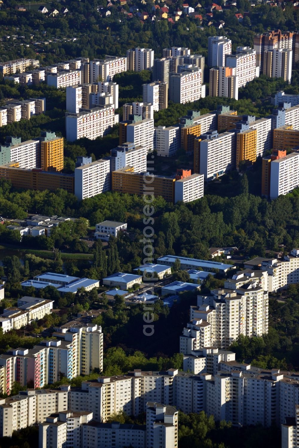 Aerial photograph Berlin OT Märkisches Viertel - View of apartment buildings in the housing complex of Maerkisches Viertel in Berlin